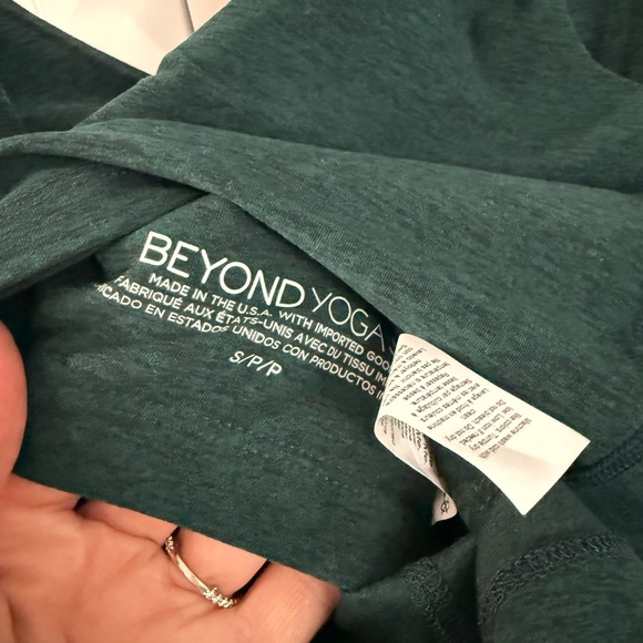 BEYOND YOGA NEW GOOD DAY CROPPED TANK - Picture 7 of 8